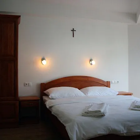 Bagaric -ispod Brda Ukazanja Adress Kraljice Mira 56 Bijakovci Medjugorje