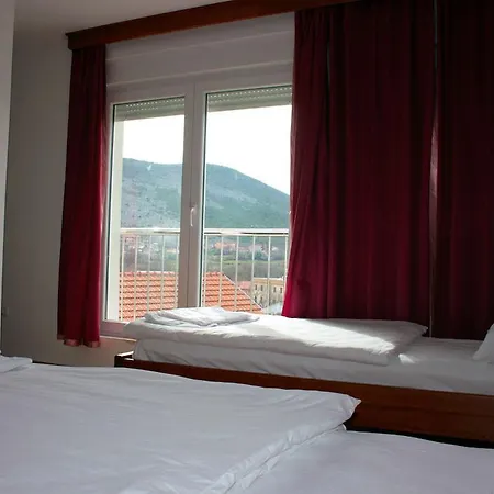 Bagaric -ispod Brda Ukazanja Adress Kraljice Mira 56 Bijakovci