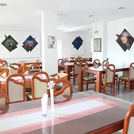 Bagaric -ispod Brda Ukazanja Adress Kraljice Mira 56 Bijakovci Hotel