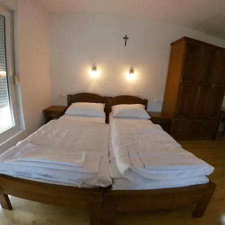 Bagaric -ispod Brda Ukazanja Adress Kraljice Mira 56 Bijakovci Medjugorje