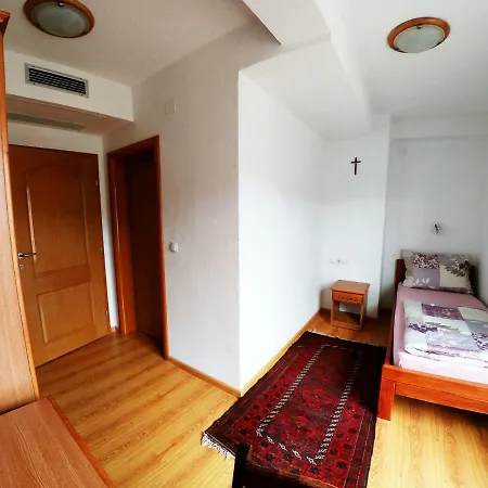 Bagaric -ispod Brda Ukazanja Adress Kraljice Mira 56 Bijakovci